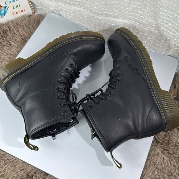(N7) Dr. Martens br SOFTY T LACE UP LEATHER BOOTS br JUNIOR 1460, size 3 big kid - Picture 7 of 10